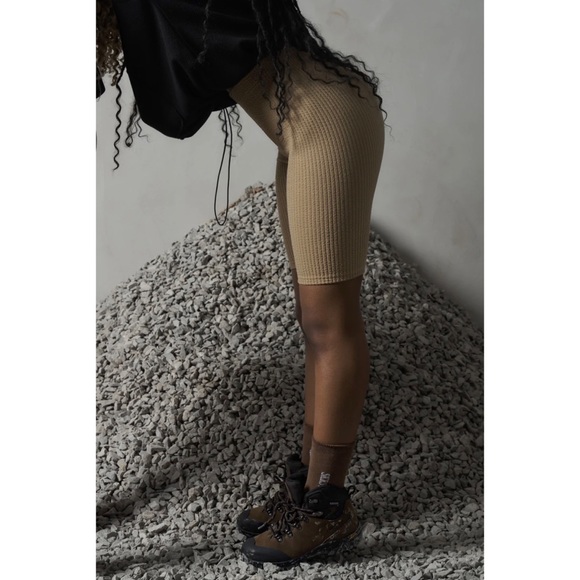 👯‍♀️Host Pick⚡️ Sisters and Seekers Texture Bike Shorts - Picture 2 of 5